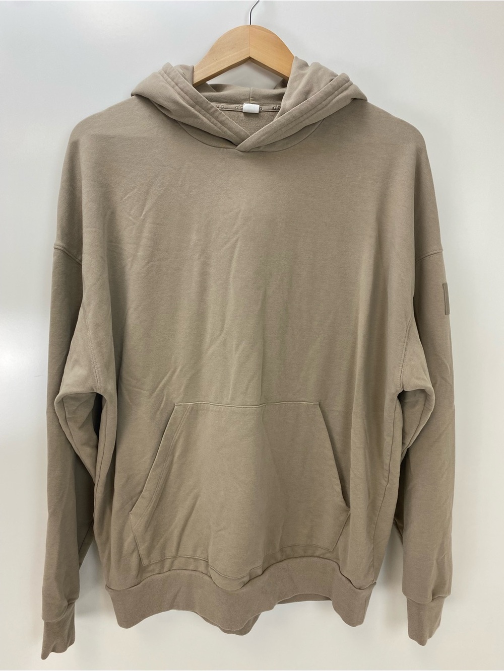 ALO Yoga Men's Taupe Hooded Pullover